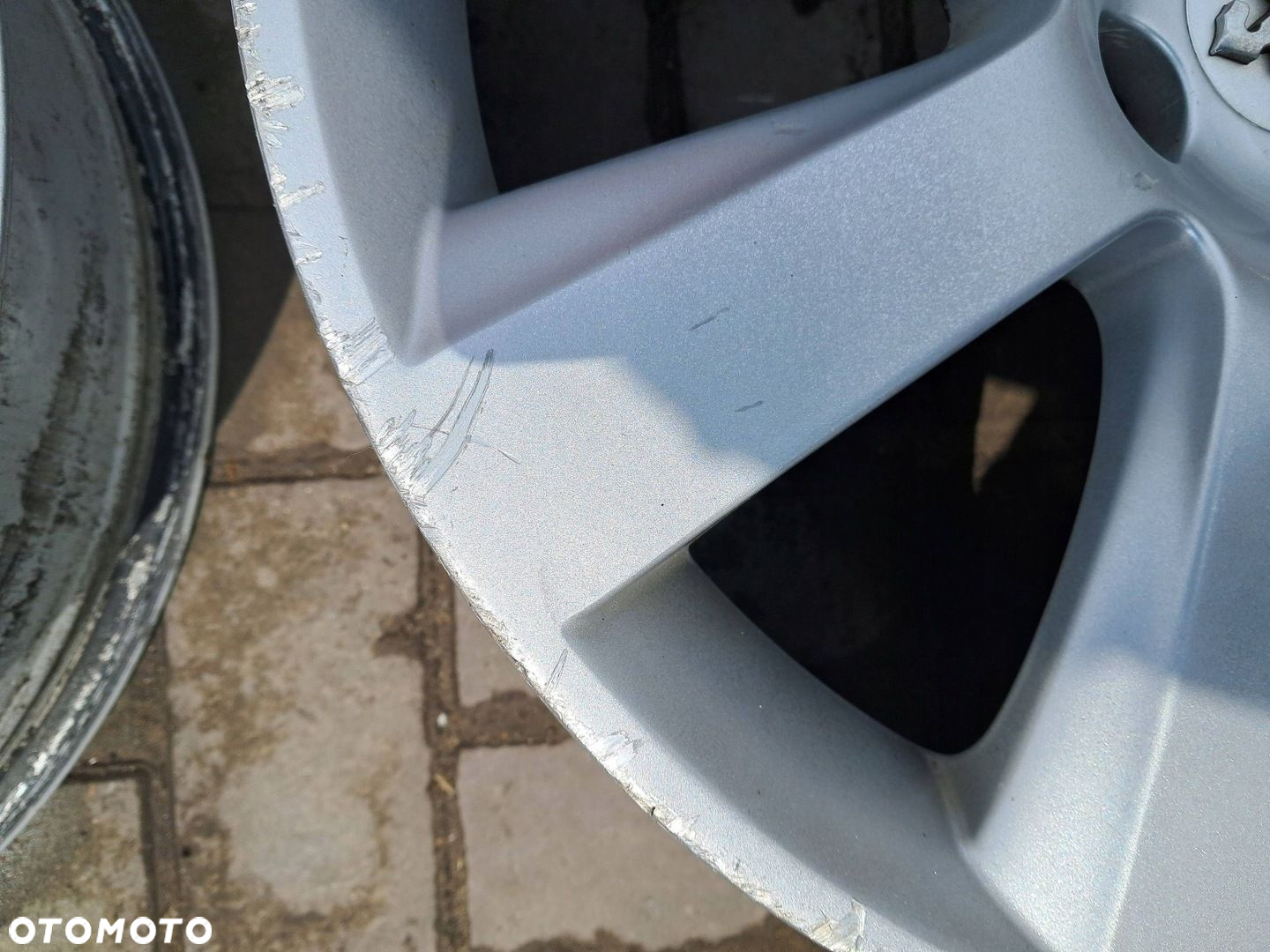 Peugeot 5008 FELGI Aluminiowe 18" 4x108 ET29 7J 9675496577 - 15