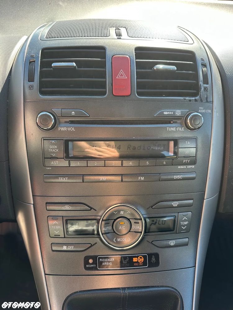 Toyota Auris 2.0 D-4D Prestige - 4