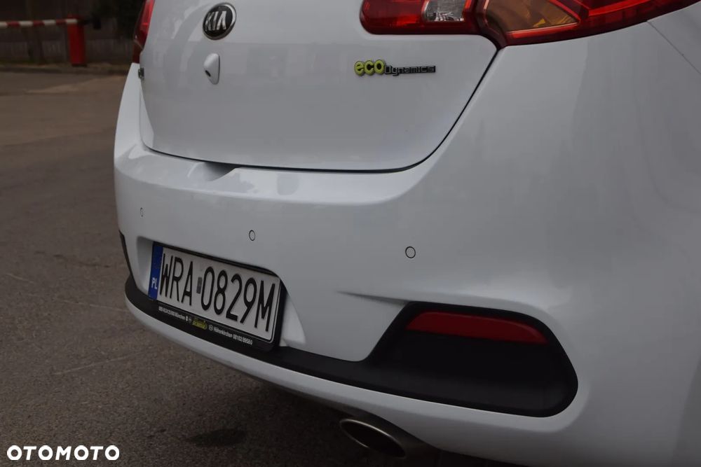 Kia Ceed 1.6 CRDi 128 Dream-Team Edition - 16