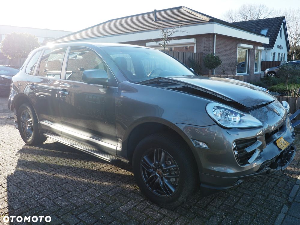 Porsche Cayenne 2007 photo 2