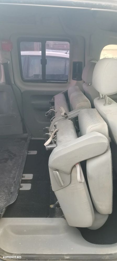Volkswagen Caddy - 10