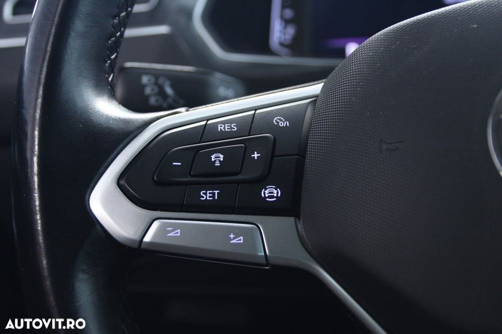 Volkswagen Tiguan - 17