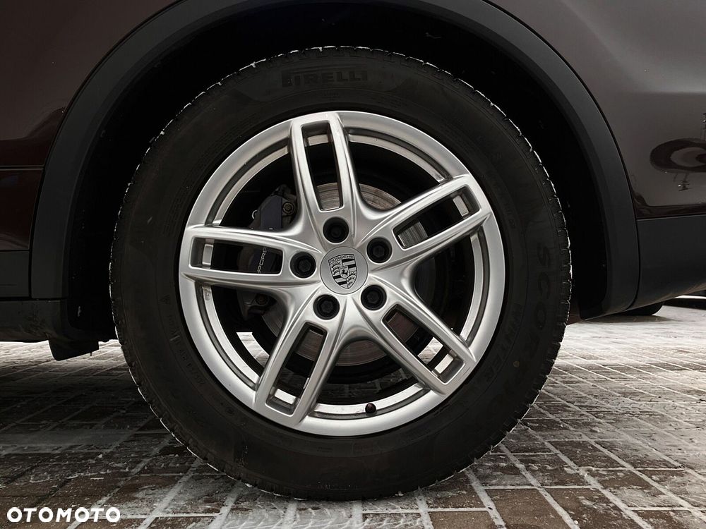 Porsche Cayenne - 20