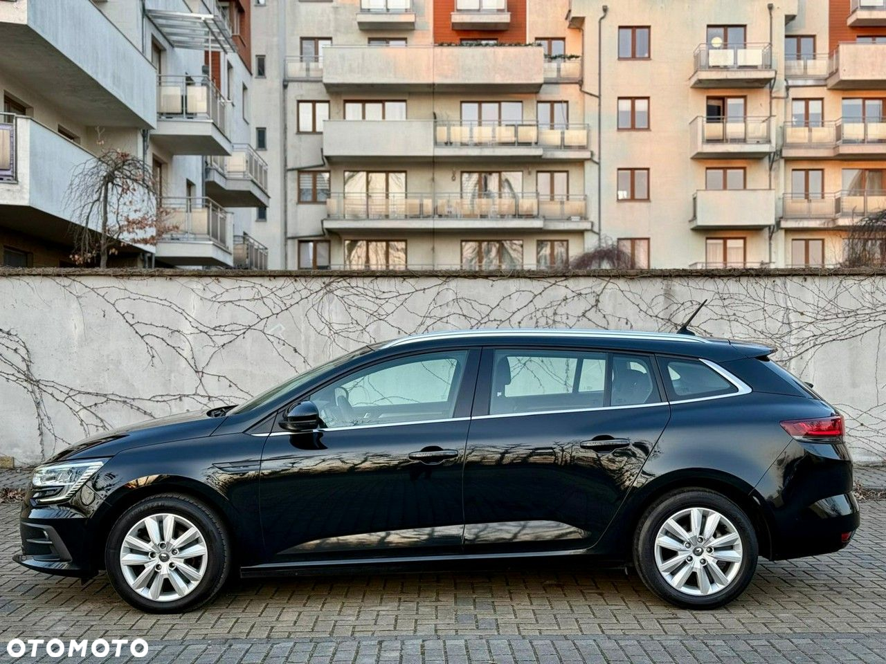 Renault Megane Grandtour TCe 140 GPF EDC LIMITED - 2
