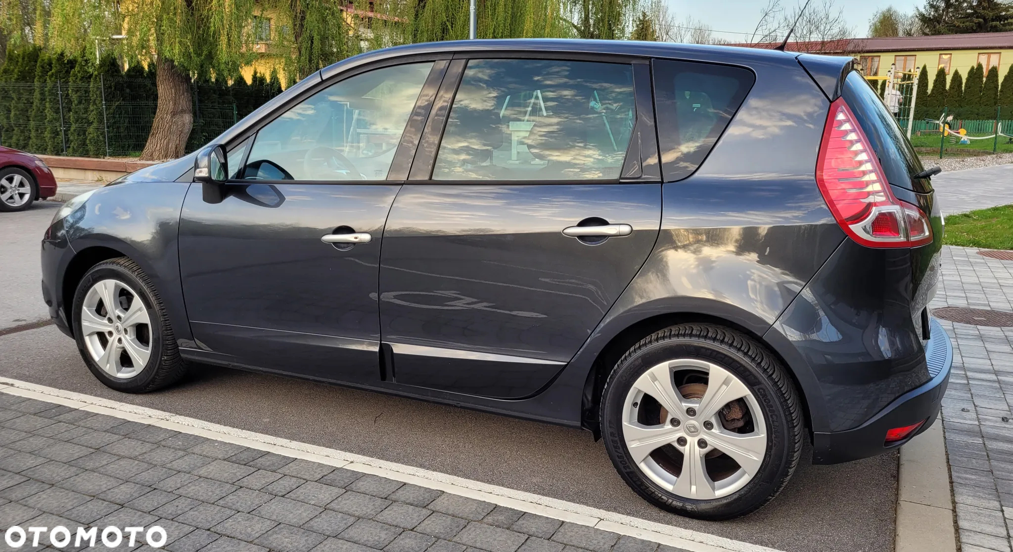Renault Scenic TCe 130 Dynamique - 4