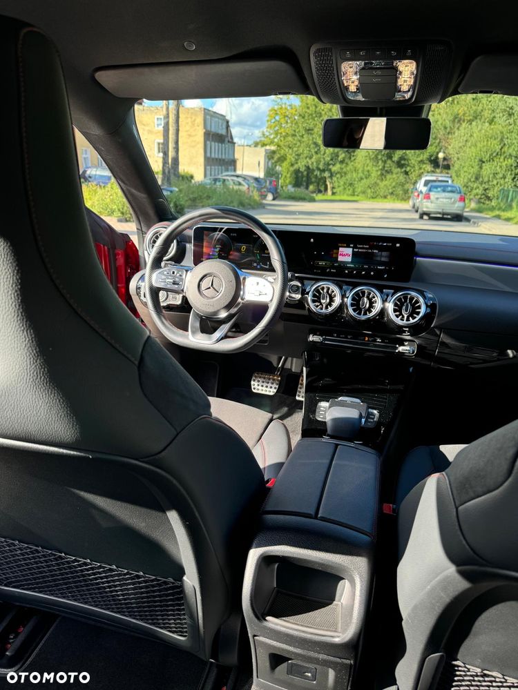 Mercedes-Benz CLA - 6
