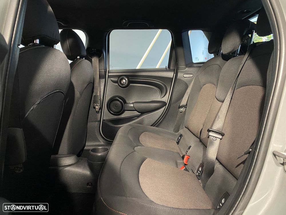 MINI 5 Portas One D - 12