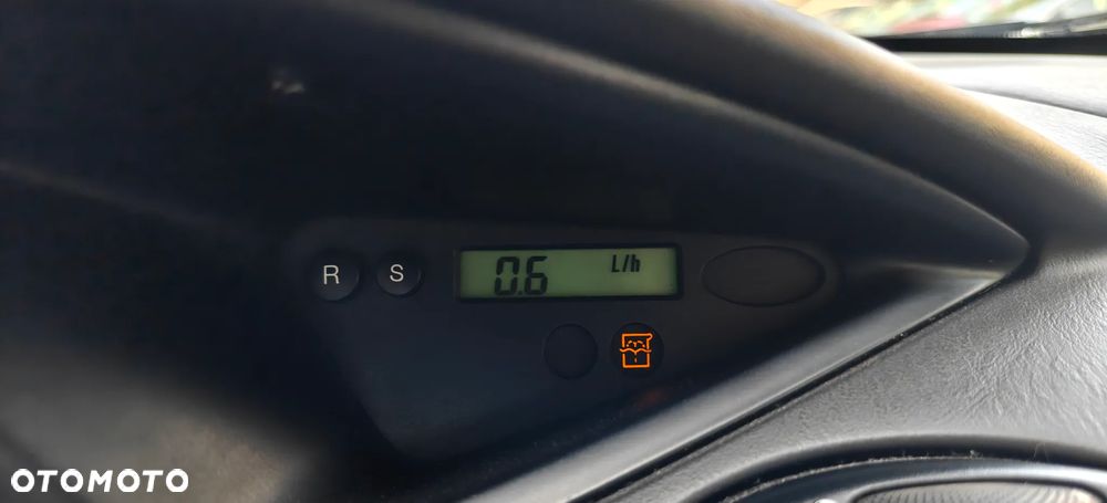 Ford Focus 1.6 Comfort X / 100 - 17