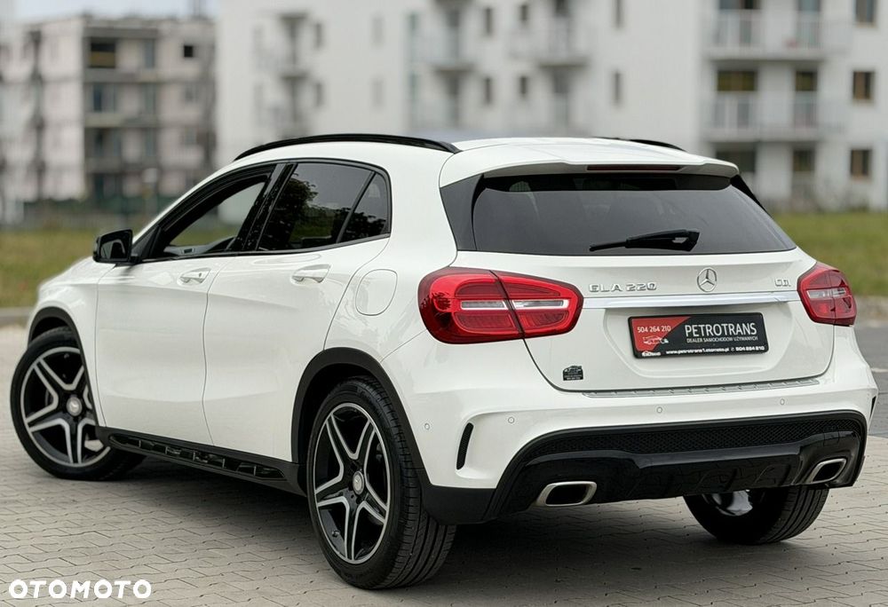 Mercedes-Benz GLA 220 CDI 7G-DCT AMG Line - 9