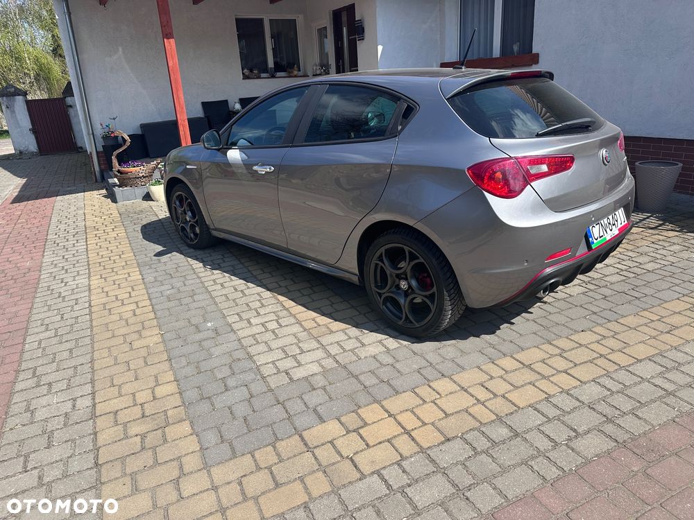 Alfa Romeo Giulietta 1.6 JTDM - 24