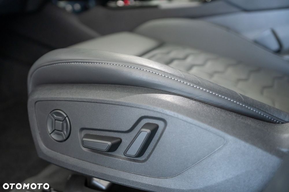 Audi A6 Avant e-tron - 13