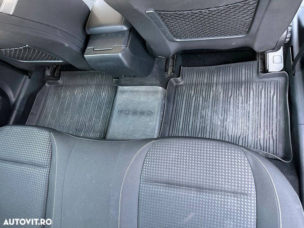 FORD Focus 2022 — imagine 13