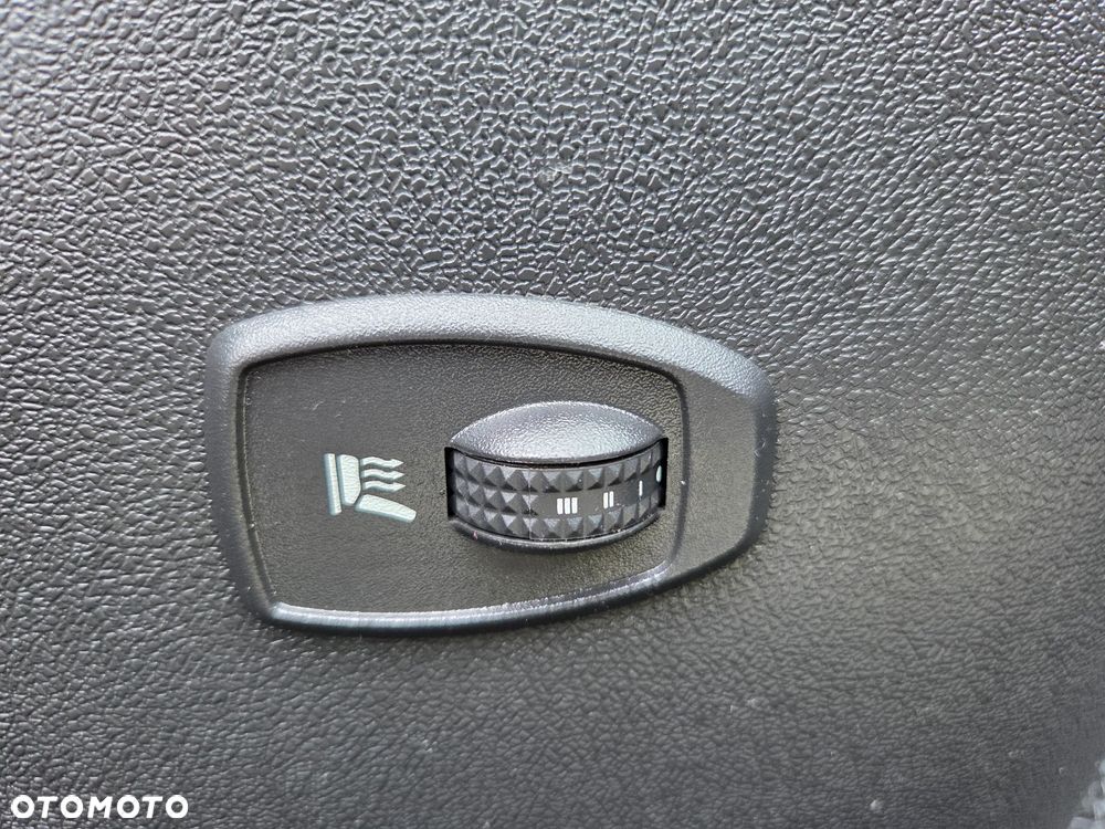 Renault Megane ENERGY TCe 115 Start & Stop LIMITED - 23