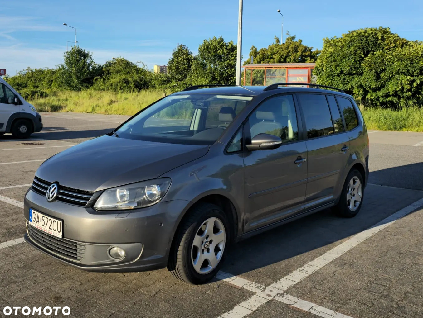 Volkswagen Touran 1.6 TDI DPF BlueMot Comfortline - 16