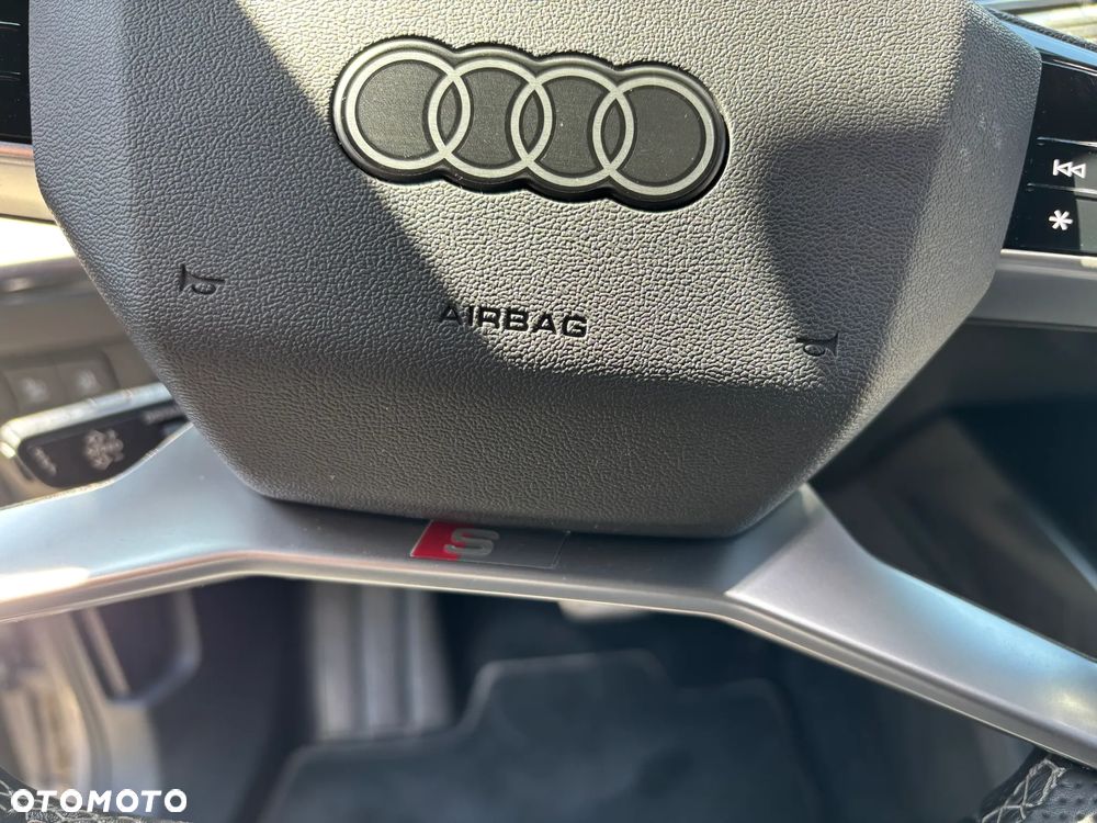 Audi Q4 e-tron 50 quattro - 12