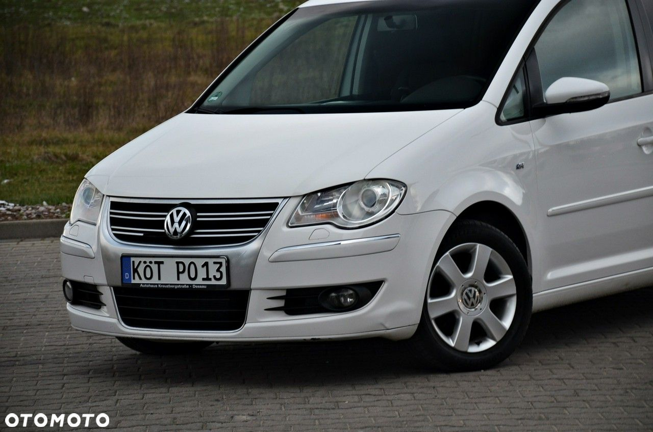 Volkswagen Touran - 22