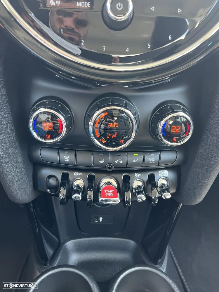 MINI 3 Portas Cooper Premium Essential Auto - 16