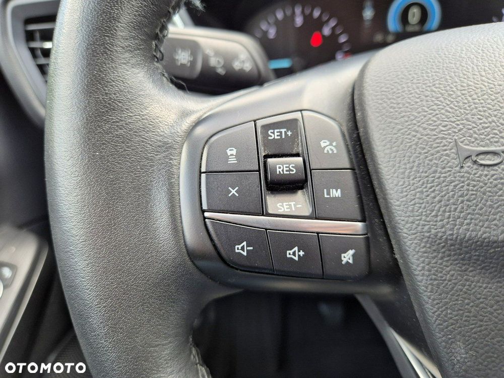 Ford Kuga - 18