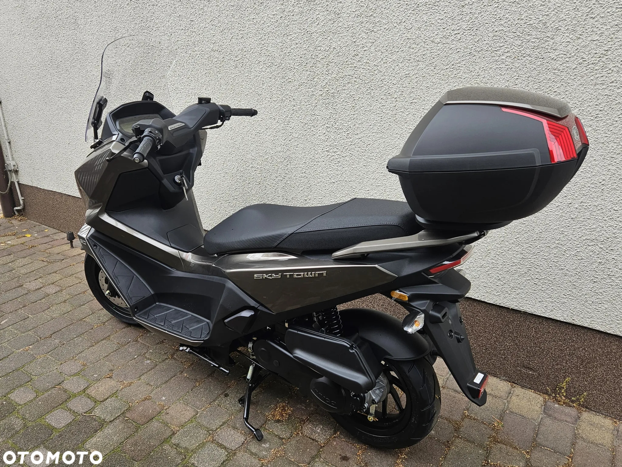 Kymco Skytown - 8