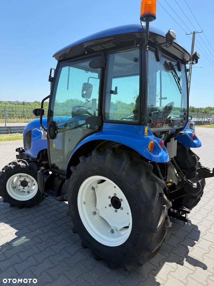 New Holland Boomer 50 - 8