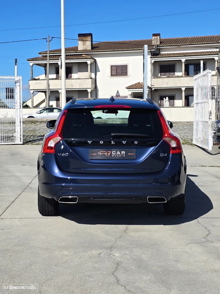 Volvo V60 2.0 D4 Kinetic - 30