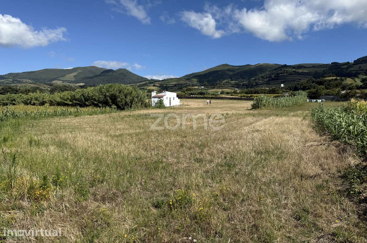 Terreno Rústico 9.740 m² com Vista Ilhéu em Vila Franca do Campo - Grande imagem: 2/24