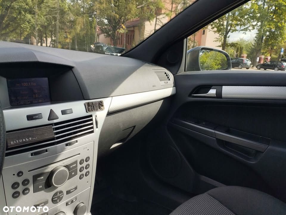 Opel Astra 1.8 Sport - 10