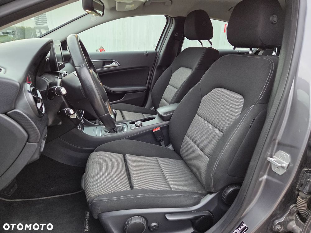 Mercedes-Benz Klasa A 180 d Style - 20