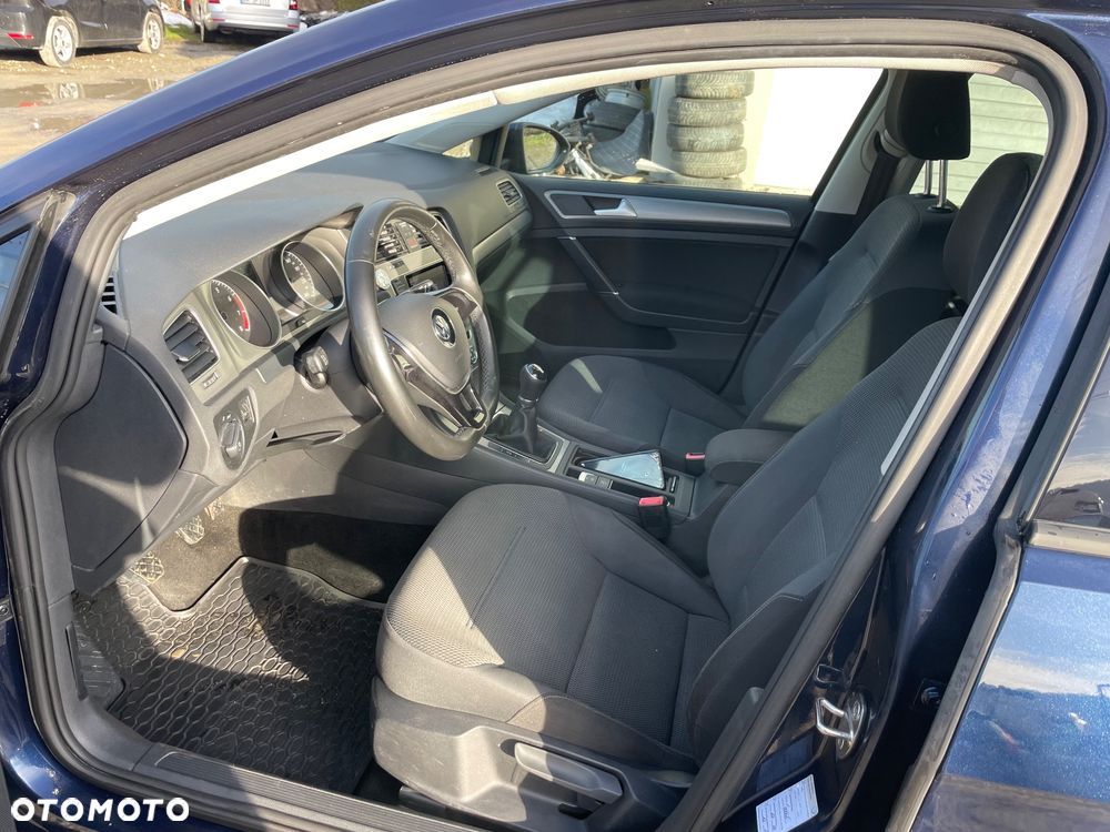 Volkswagen Golf - 21