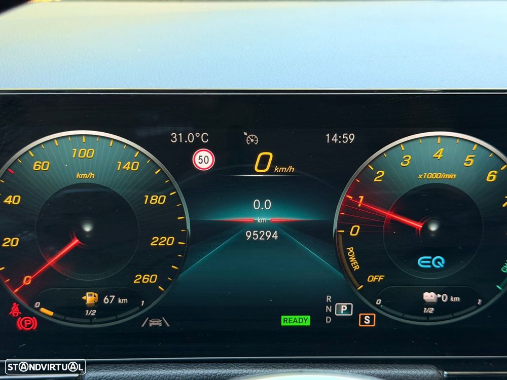 Mercedes-Benz GLA 250 - 23