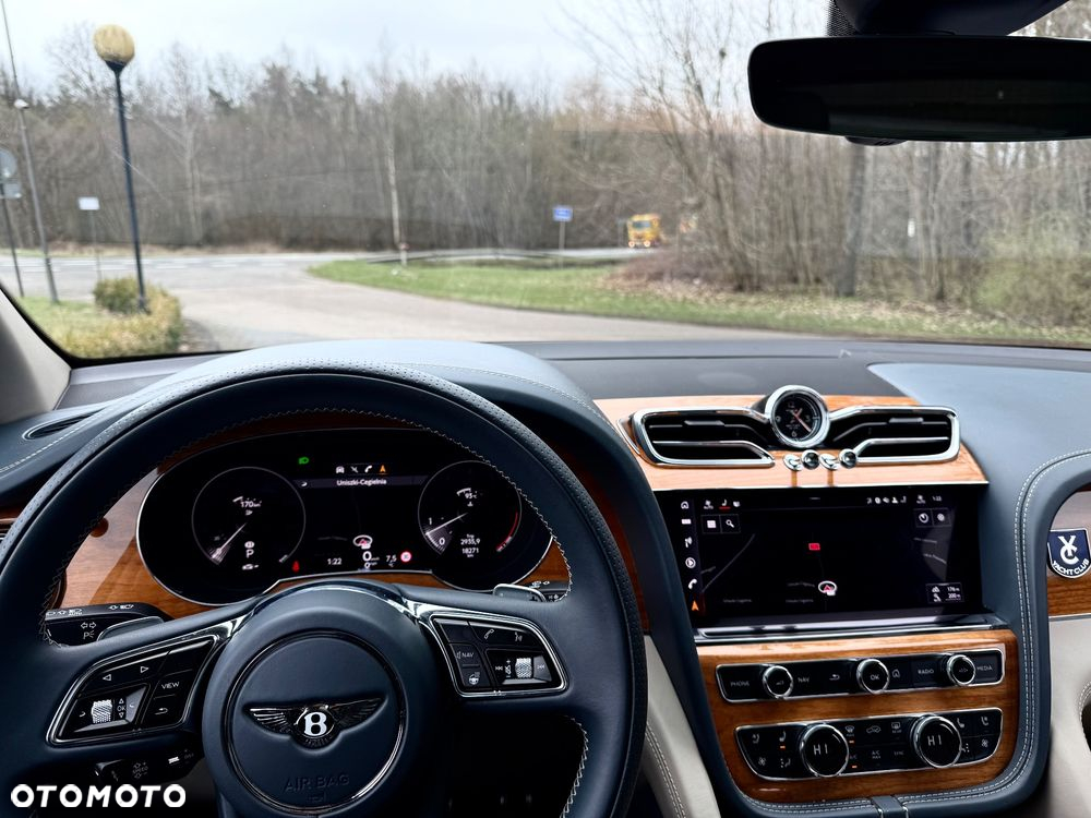 Bentley Bentayga - 16