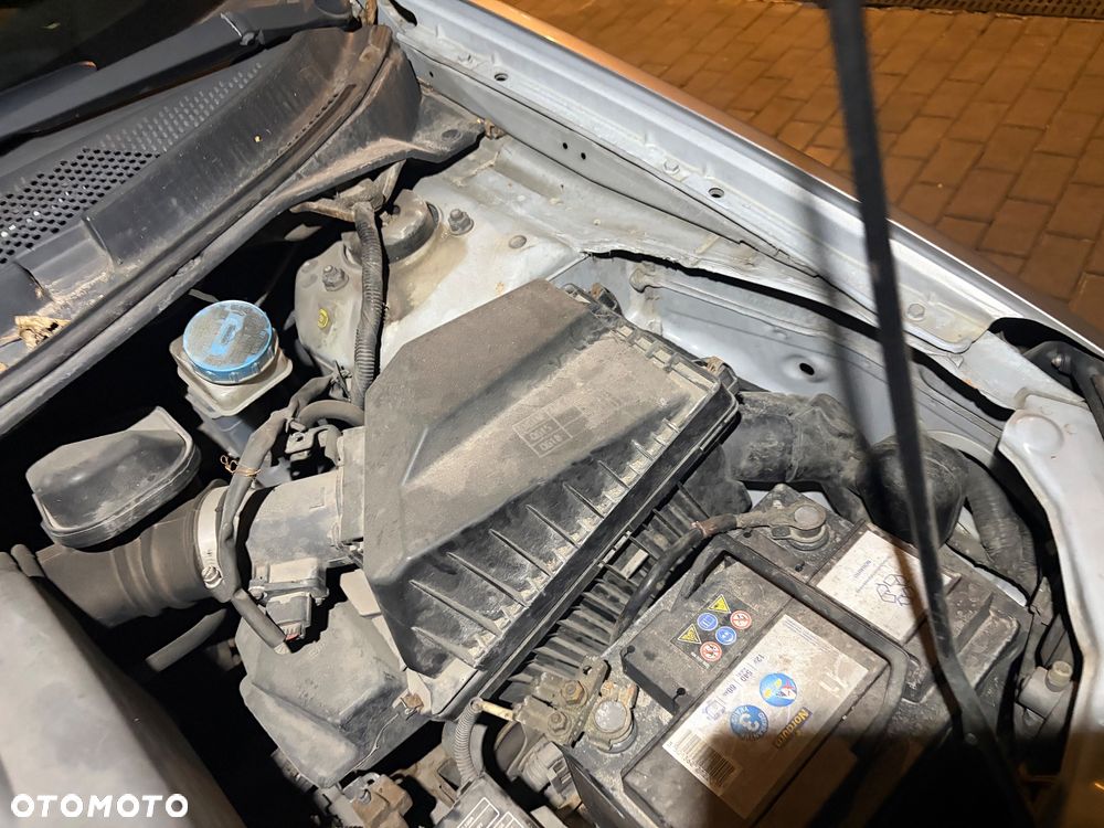 Nissan Primera 1.6 Visia - 30