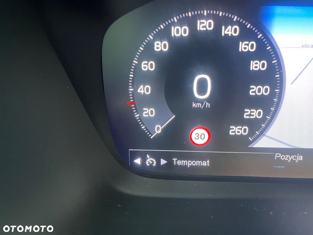 Volvo XC 40 D3 Momentum Pro - 29