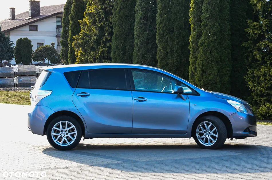 Toyota Verso 1.6 Premium 7os - 21