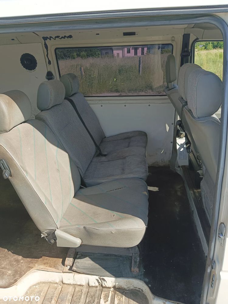 Volkswagen Transporter - 8