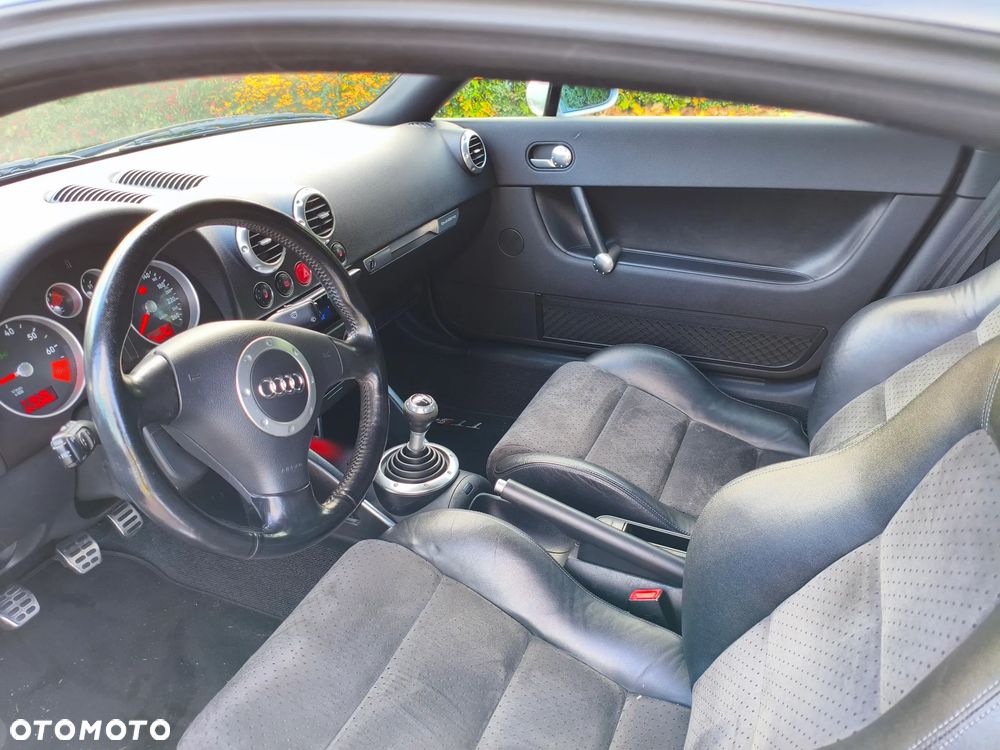 Audi TT Coupé 1.8T Quattro - 13