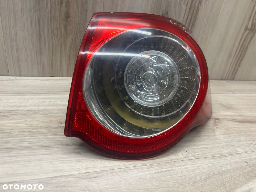 LAMPA TYLNA PRAWA VW PASSAT B6 KOMBI - 3