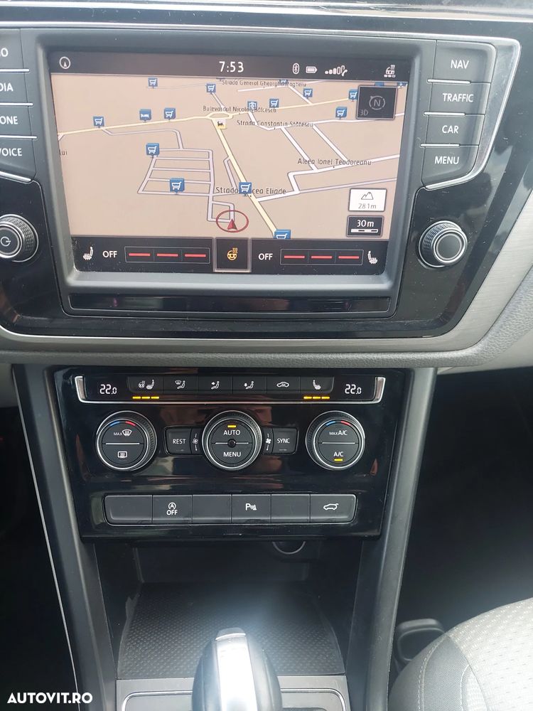 Volkswagen Touran - 9