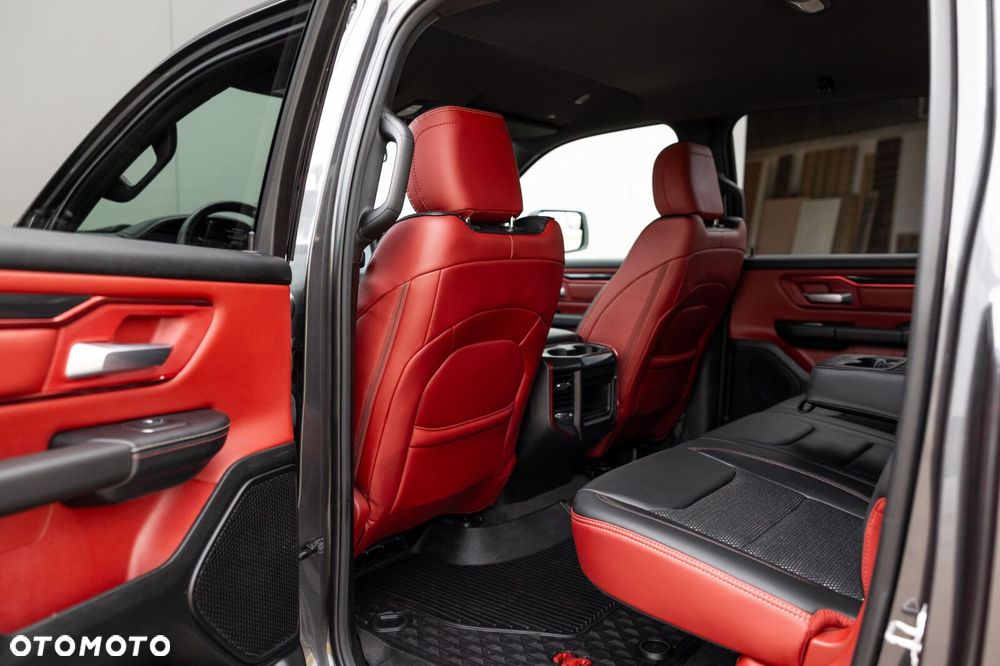 RAM 1500 - 21