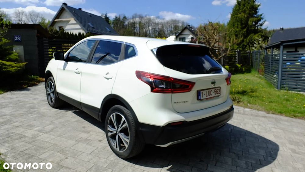 Nissan Qashqai 1.2 DIG-T N-Connecta EU6 - 10