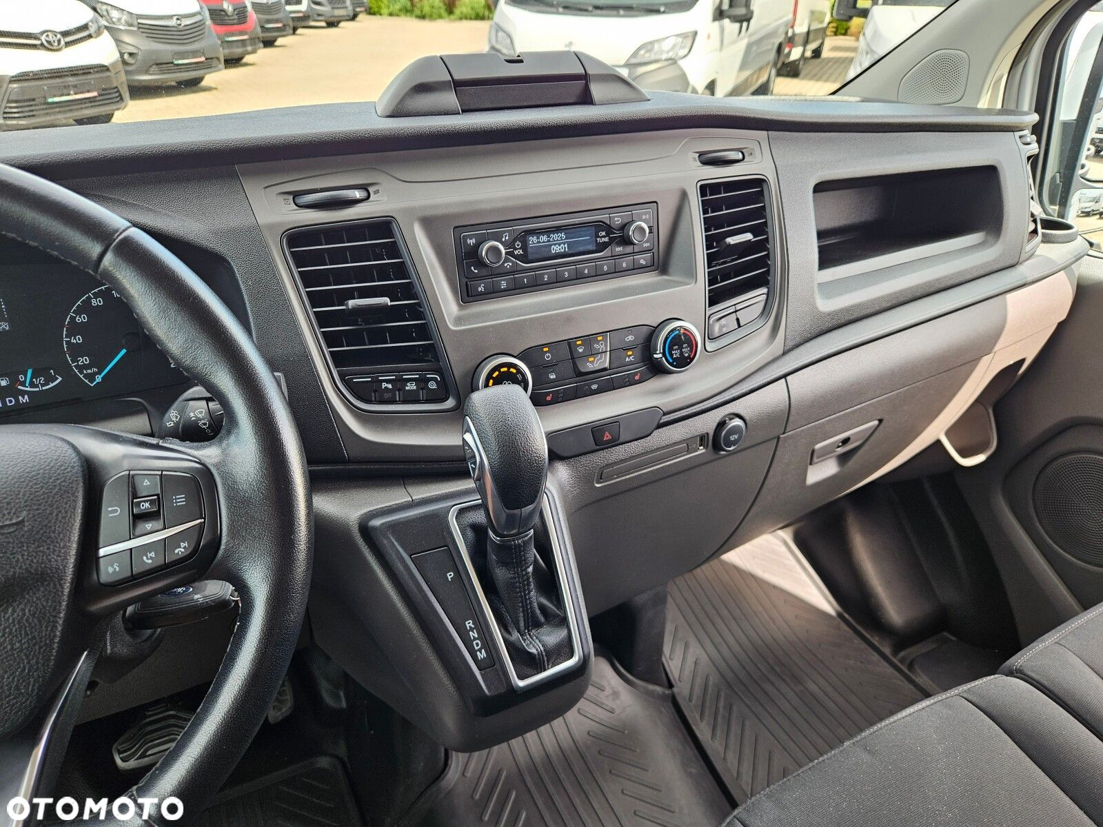 Ford transit-custom L2H1 *89900zł NETTO* Brygadówka 6 osób 2.0TdCi/170KM - 25