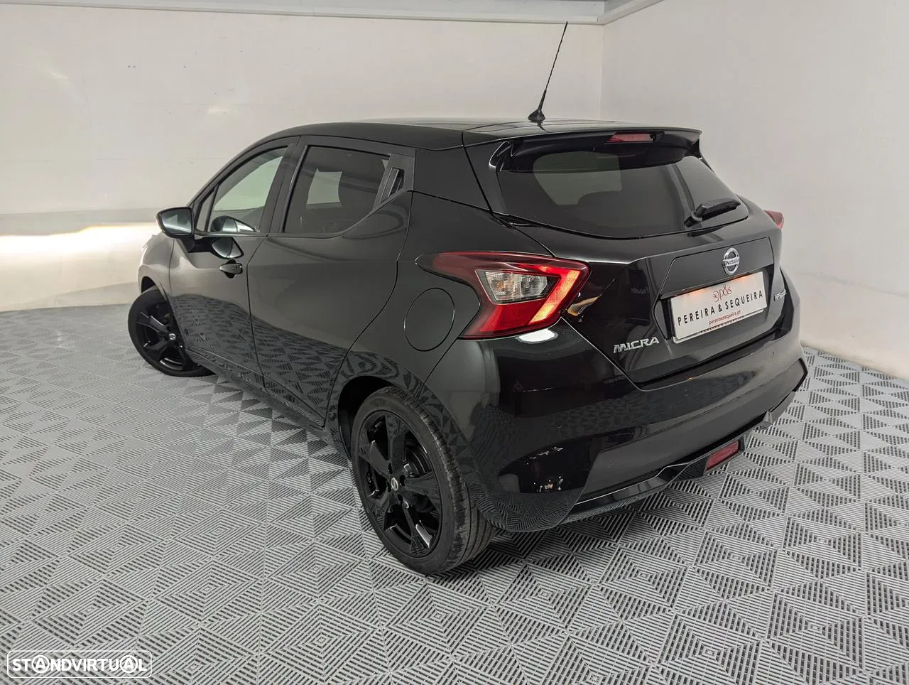 Nissan Micra 1.0 IG-T N-Design Black P.Navi - 9