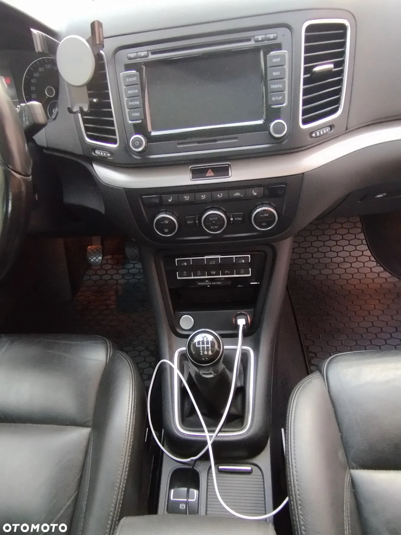Volkswagen Sharan 2.0 TDI Highline - 16