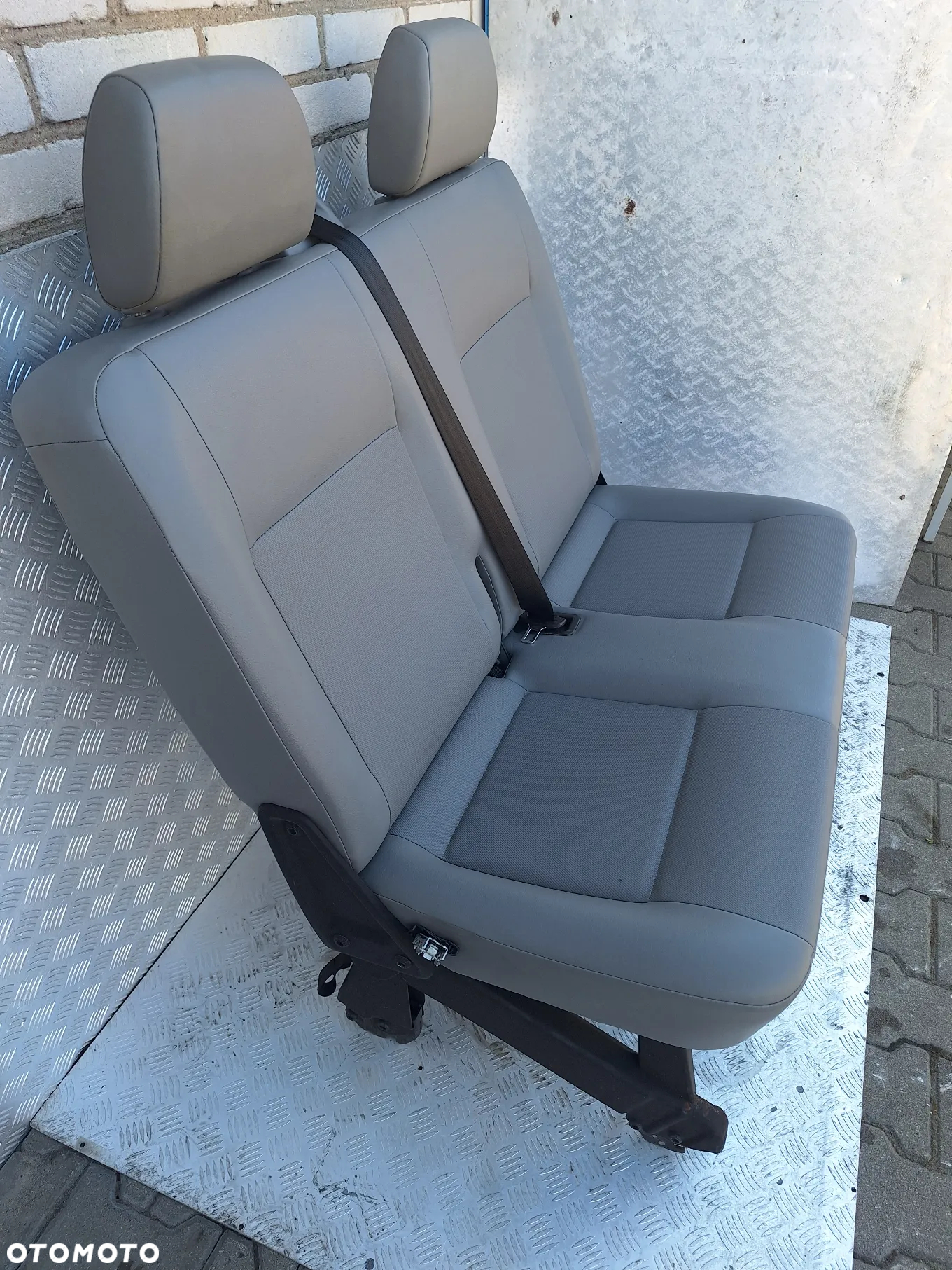 FOTEL KANAPA SKAJA DWÓJKA 2 RZĄD SKŁADANY - VW TRANSPORTER T5 CARAVELLE - 2