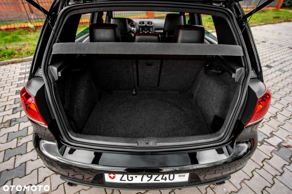 Volkswagen Golf 2.0 GTI DSG adidas - 18