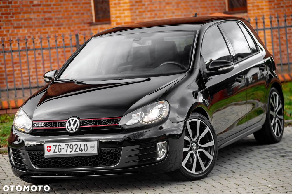 Volkswagen Golf 2.0 GTI DSG adidas - 7