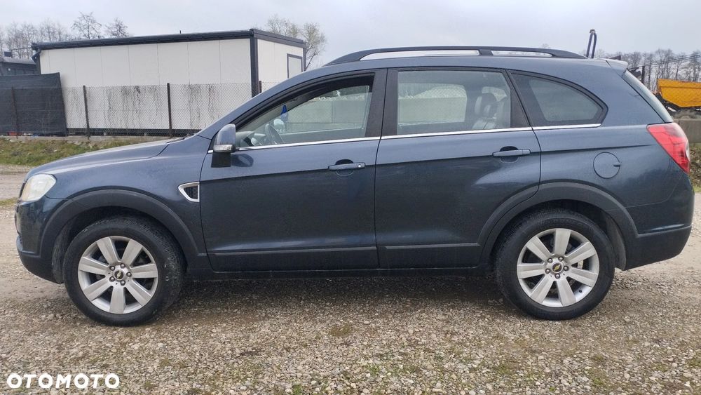 Chevrolet Captiva 2.0 4WD 7 Sitzer Automatik LT Exclusive - 2