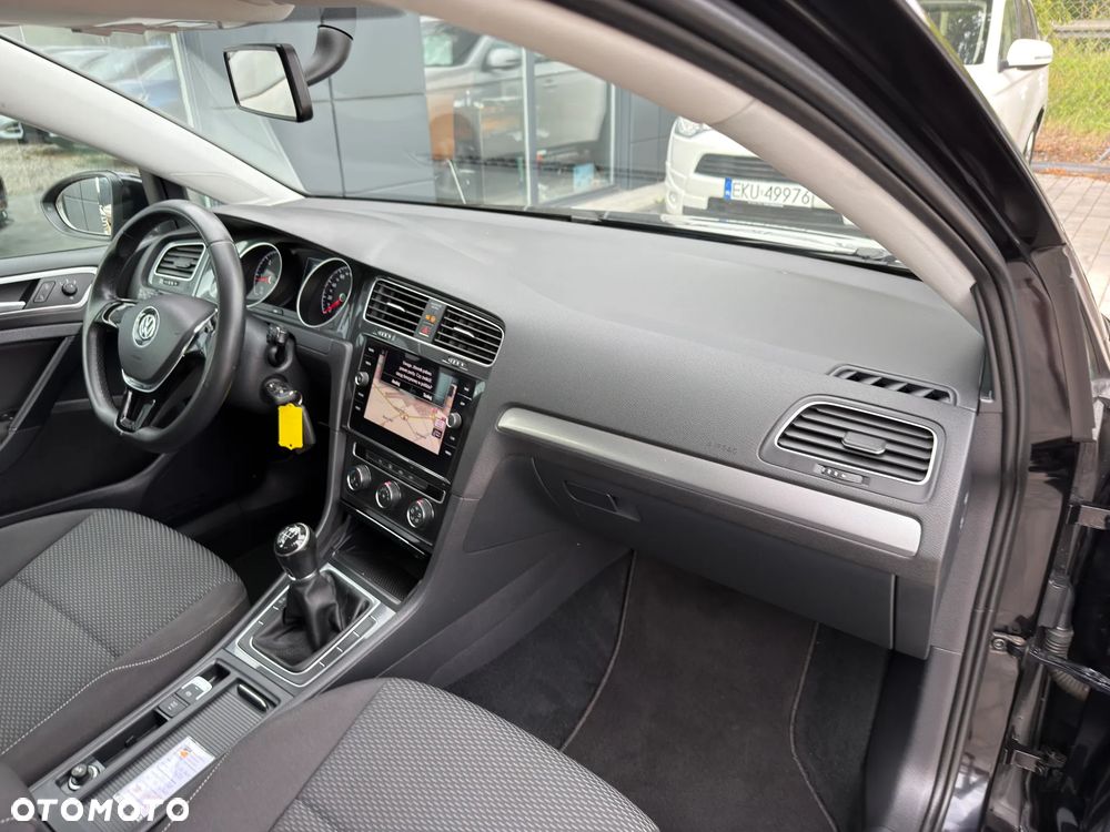 Volkswagen Golf - 29