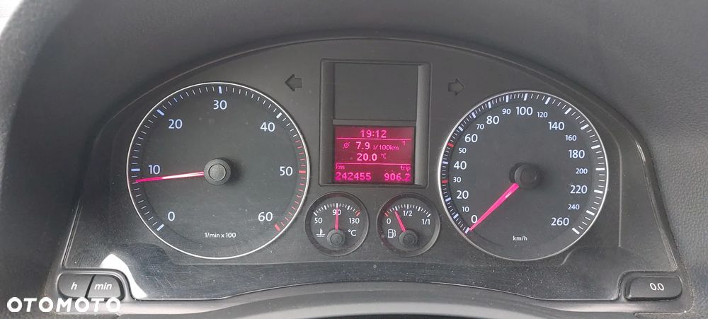 Volkswagen Jetta 1.9 TDI Trendline - 9