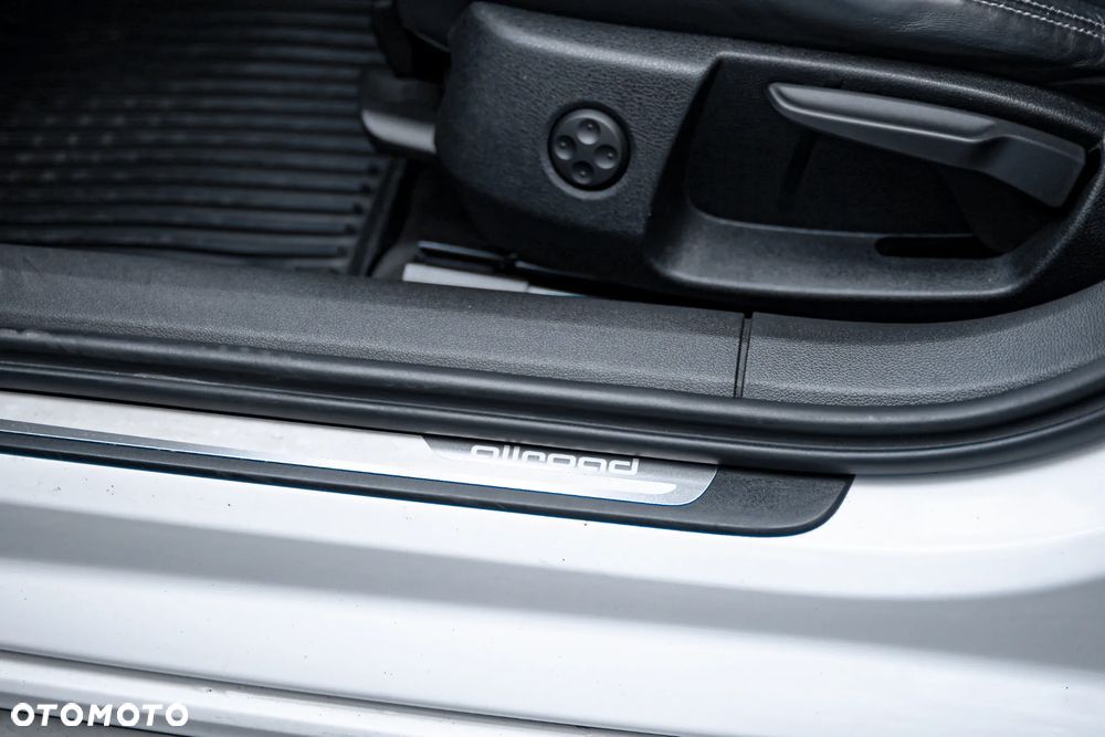 Audi A6 Allroad - 25